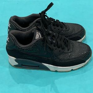 women's nike black wedge sneakers